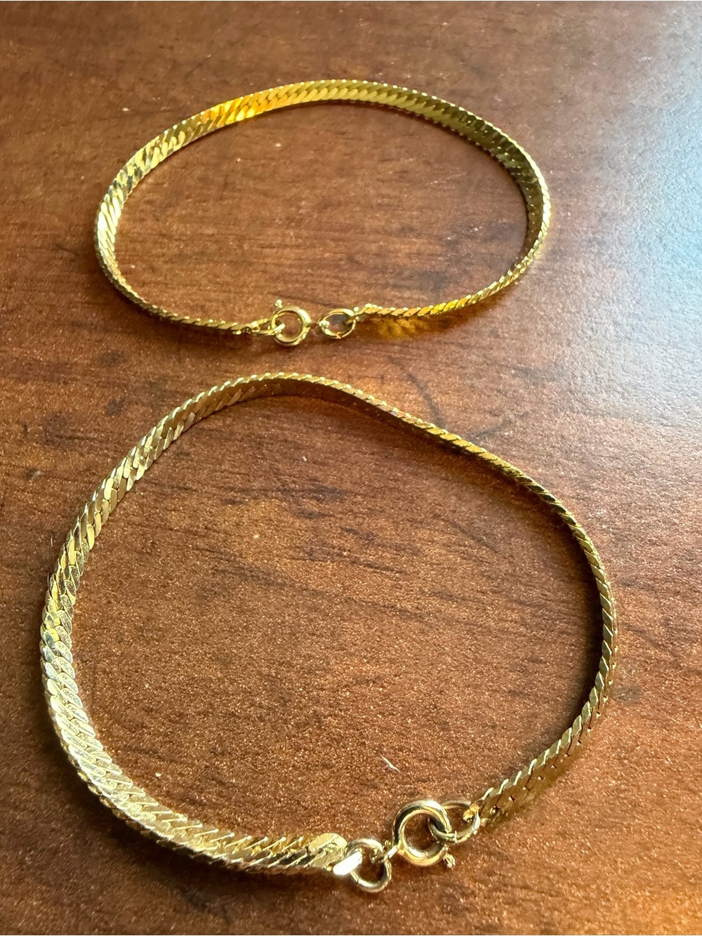 Classic Gold-Tone Herringbone Bracelet - Elegant Women's Jewelry
